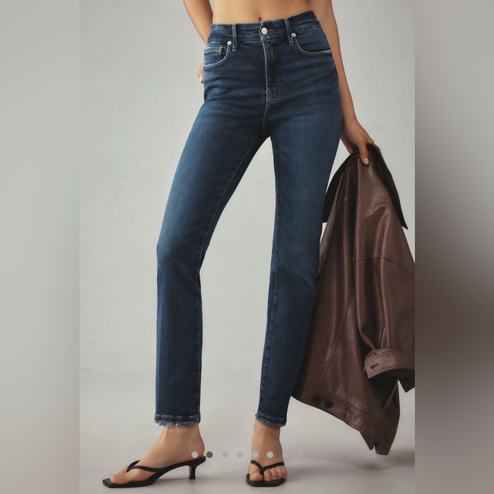 NWT - Good American Good Legs High-Rise
Straight Jeans